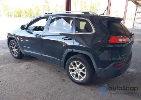 2015 Jeep Cherokee Latitude z USA, uszkodzony, nr VIN 1C4PJMCS5FW727866
